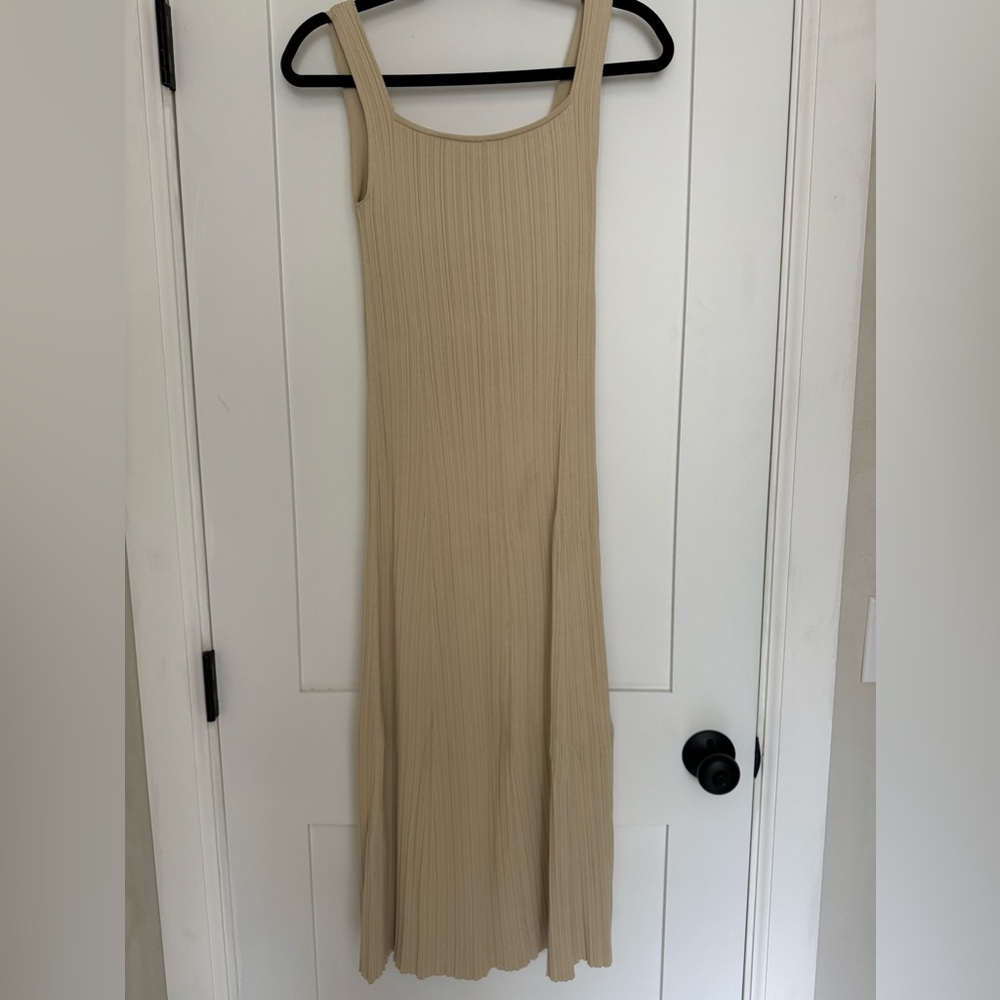 THEORY size S gorgeous maxi sundress. Drapes beautifully. Never worn